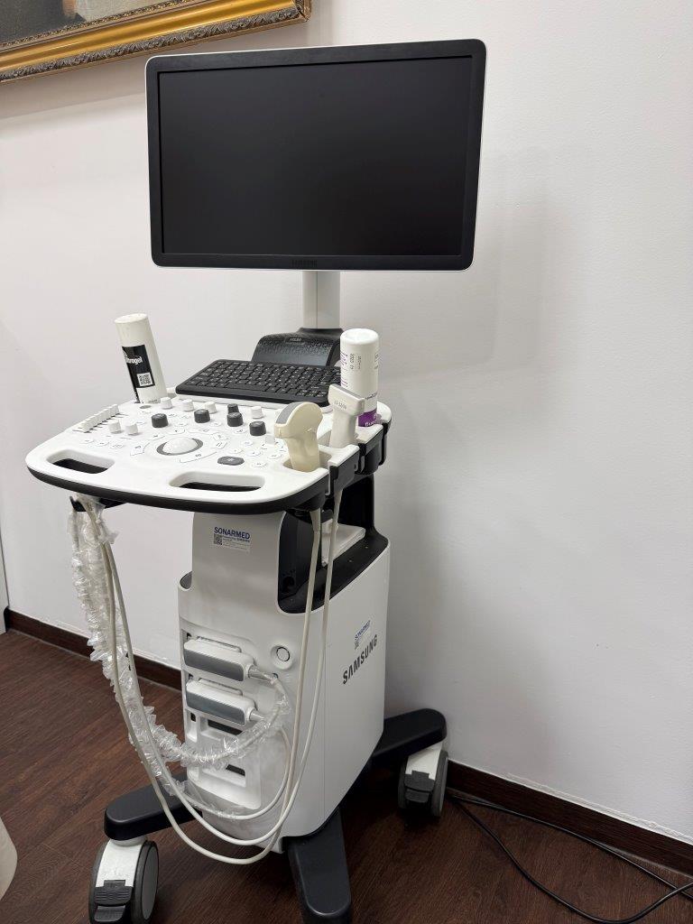Használt HS30 ultrahang készülékkét vizsgálófejjel radiológiai célra Használt HS30 ultrahang készülékkét vizsgálófejjel radiológiai célra