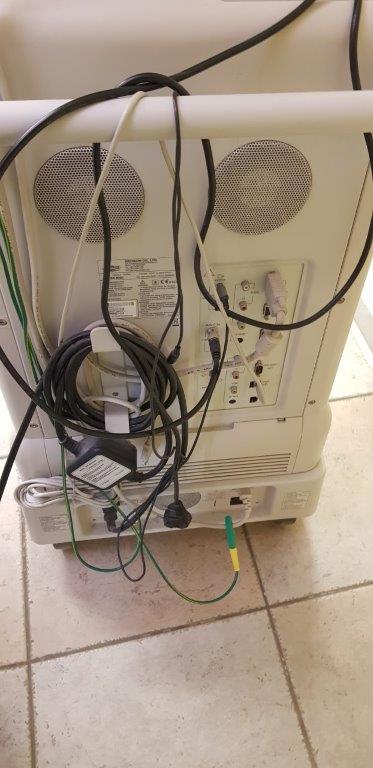 Használt Medison SonoAce 8000EX ultrahang készülék hátulja Használt Medison SonoAce 8000EX ultrahang készülék hátulja