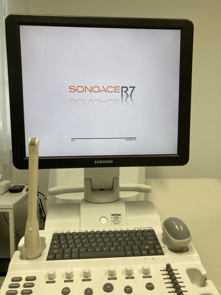 Használt SonoAce R7 szülészeti-nőgyógyászati ultrahang készülék két  vizsgálófejjel